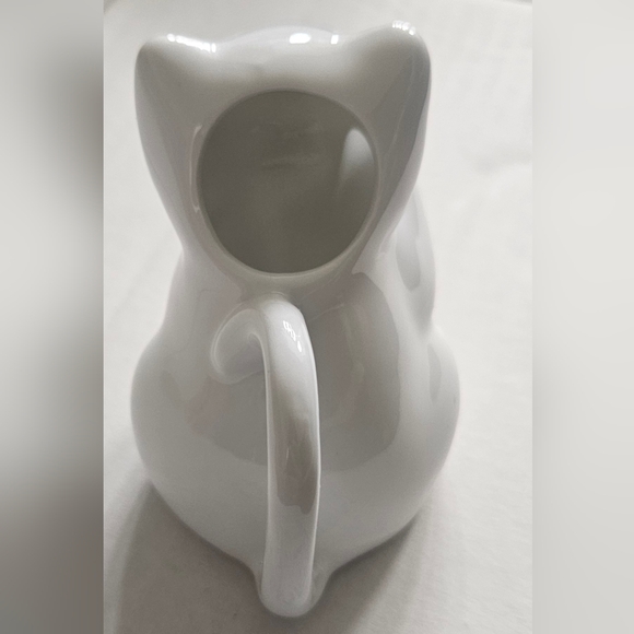 Mini Cat Shape Creamer White Glazed Porcelain Kitty Creamer - Picture 12 of 13